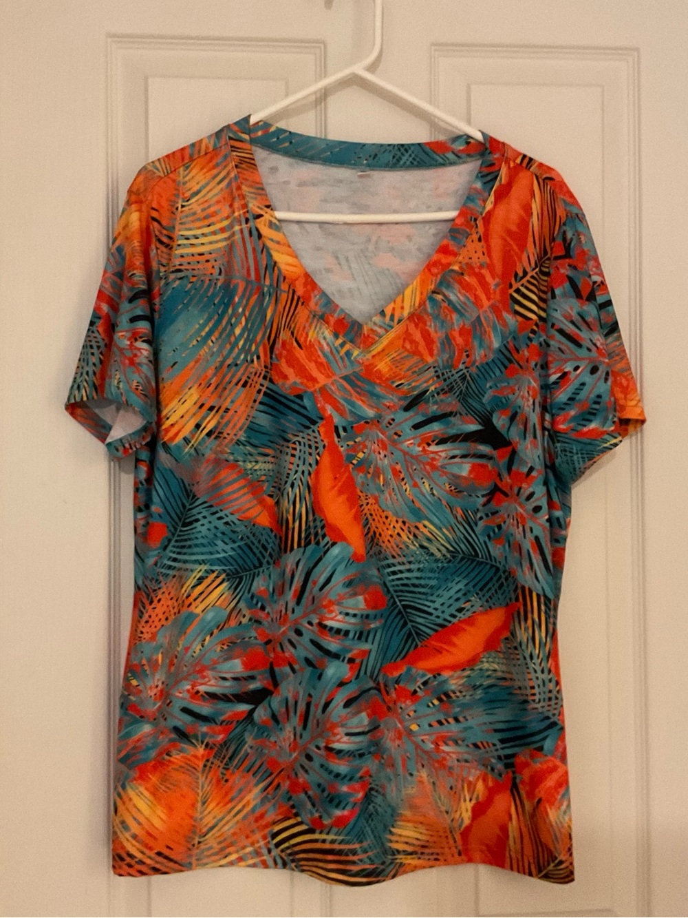 Tropical V-Neck Short Sleeve Top in Teal and Orange